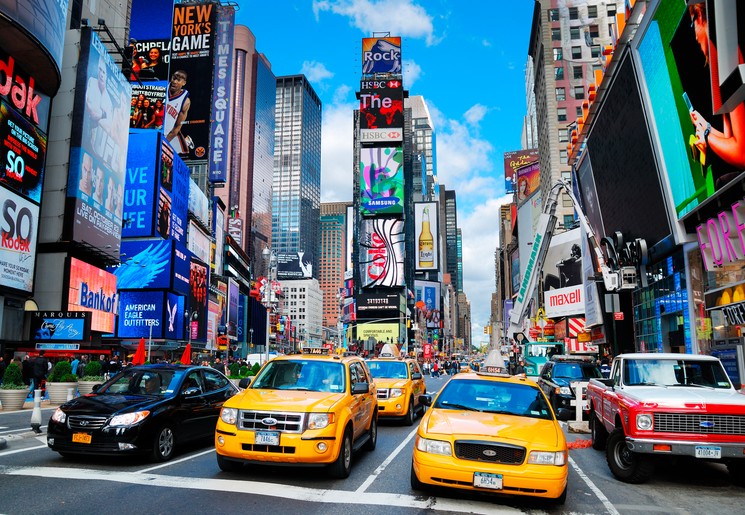 Taxi's op het grootse Times Square in New York City, Amerika