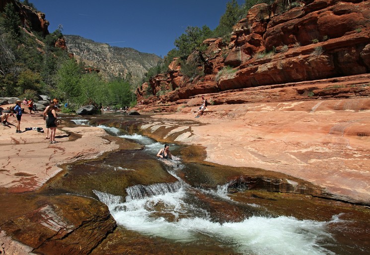 0ae777e8-37f0-4f0f-afd2-0d6265c0df03