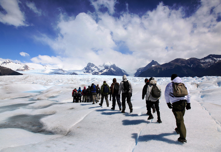 Hiken op de Perito Moreno gletsjer in Argentinië