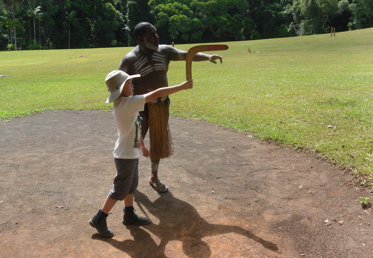 Leer van een Aboriginal om met een boomerang te gooien, Australië