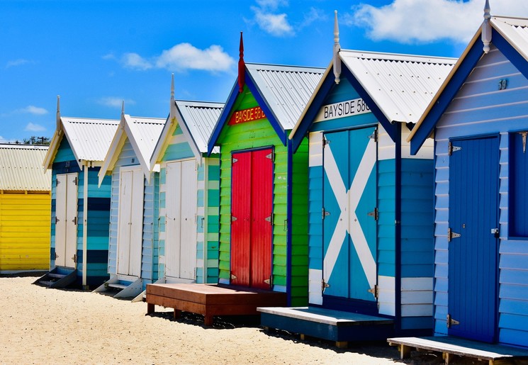 Kleurrijke strandhuisjes in Mornington Peninsula, Australië