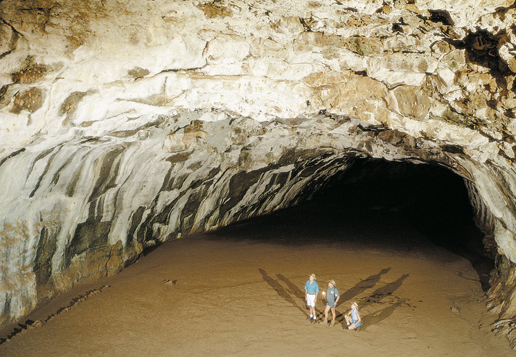 Australie-Undara-National-Park-lavatunnel Australie-Undara-National-Park-lavatunnel