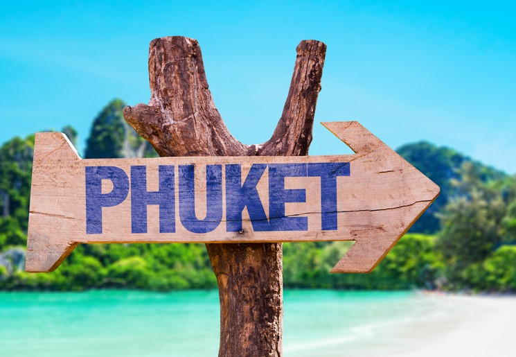 Bordje naar het strand van Phuket, Thailand