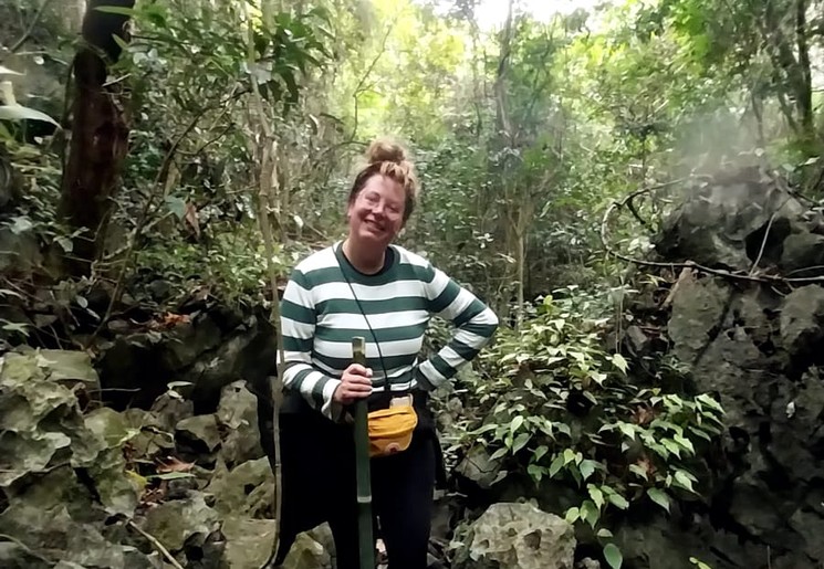 Dieneke in Vietnam Cat Ba