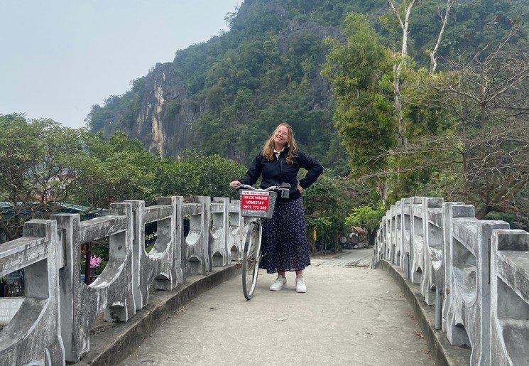 Dieneke in Vietnam Tam Coc