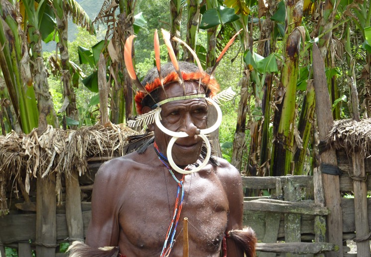De lokale Papua bevolking in de Baliemvallei