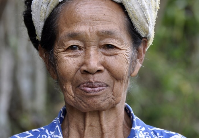 Indonesie-Bali-Blayu-draagster