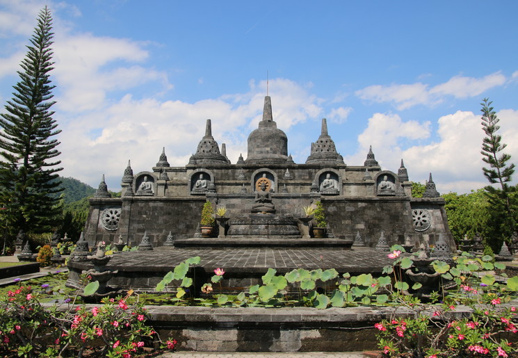 Bali-Lovina-Banjar_1_408087