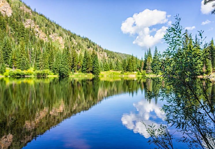 Meer nabij Beaver Creek, Yukon, Canada Meer nabij Beaver Creek, Yukon, Canada
