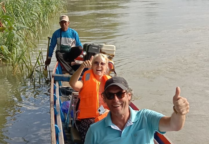 Varen op het Tempemeer bij Sengkang, Sulawesi