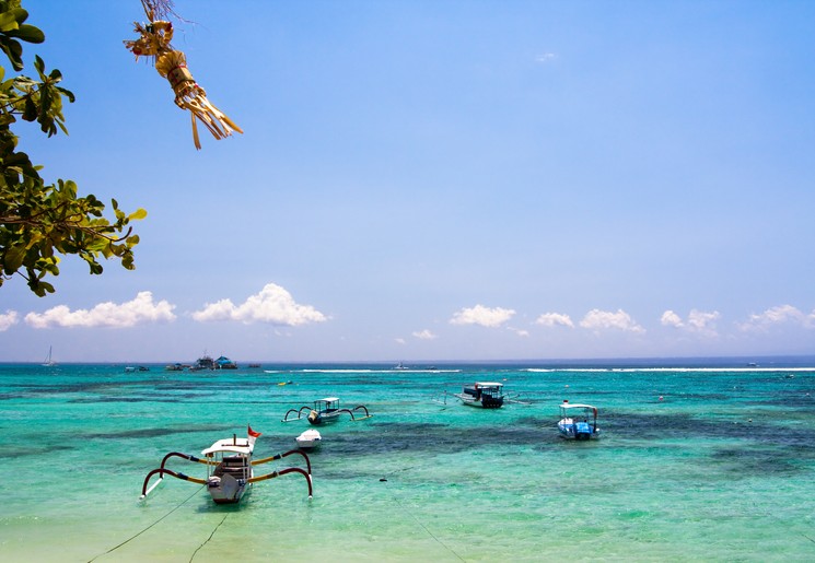 Prachtige zee bij Nusa Lembongan, Indonesie Prachtige zee bij Nusa Lembongan, Indonesie