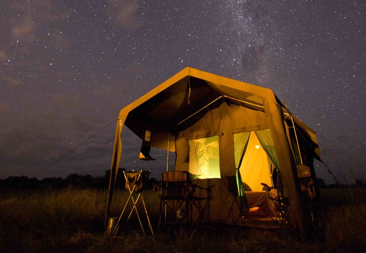 Slaap onder de sterren in een safaritent, Botswana