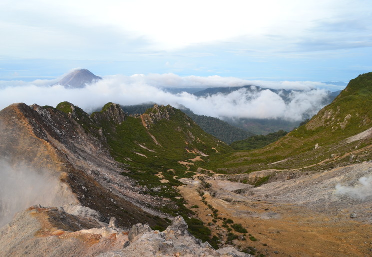 Uitzichten en vulkanisch landschap bij Brastagi, Sumatra