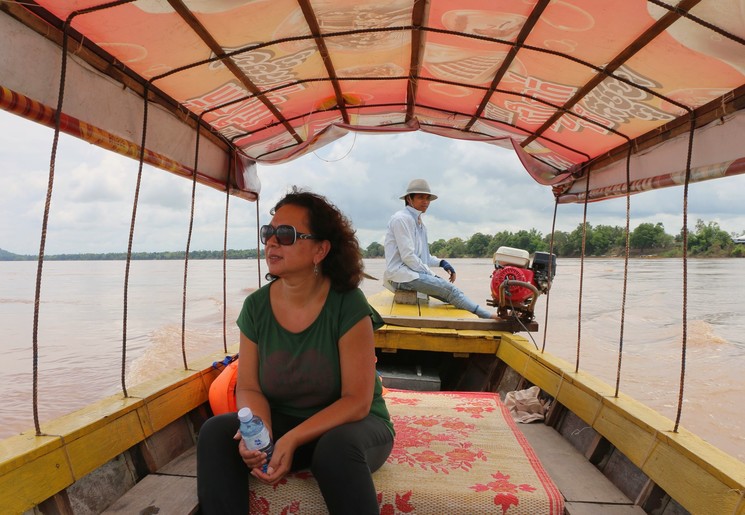 Op zoek naar Irrawaddy dolfijnen, Kratie Cambodja