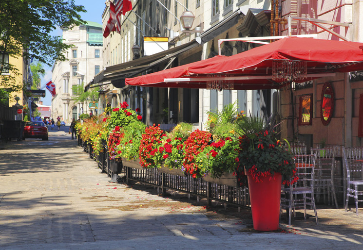 Gezellige terrassen in het centrum van Québec, Canada