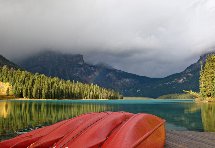 Prachtig uitzicht over het meer in Yoho National Park