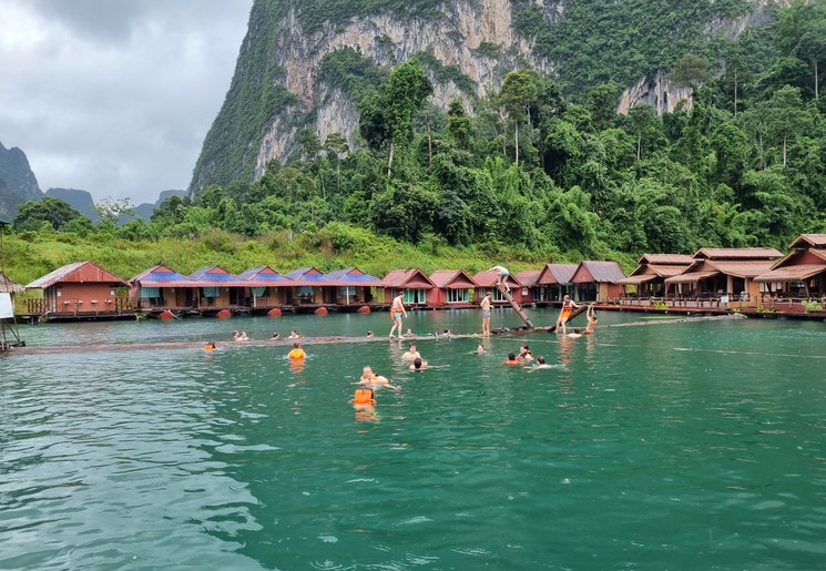 Zwemmen in Khao Sok National Park