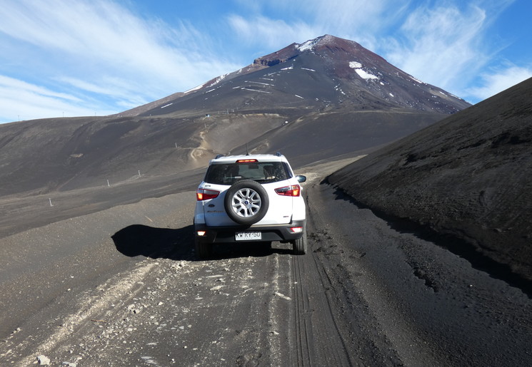 Rijden op de vulkaanhelling in Malalcahuello, Chili