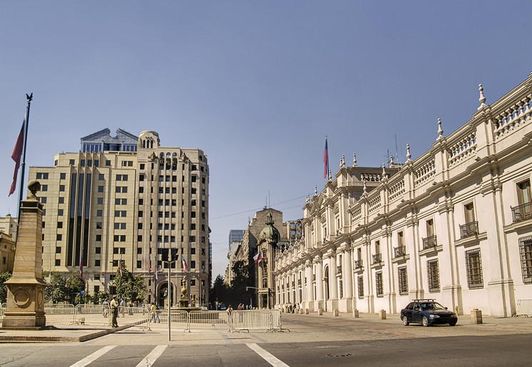 Chili-Santiago-de-Chile-La-Moneda-presidential-palace
