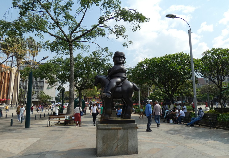 Bijzondere beelden op het Botero plein
