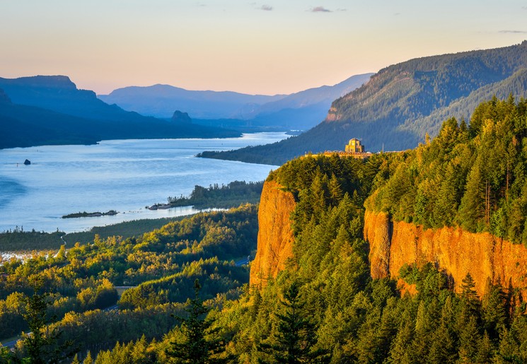 Uitzicht op de Columbia River, Oregon, Noordwest-Amerika