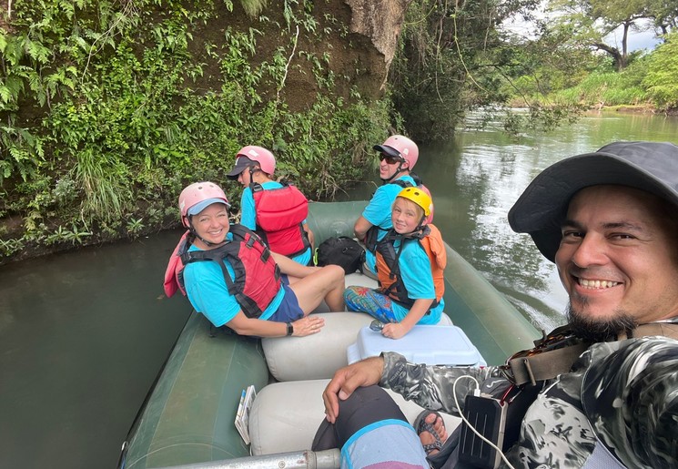 Varen op de Tenorio Rivier in Costa Rica