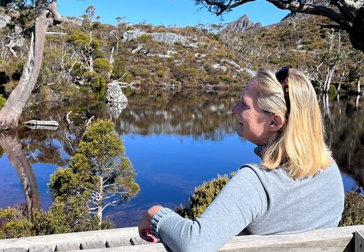 Het prachtige uitzicht op je in laten werken, Wombat Pool, Cradle Mountain, Australi137