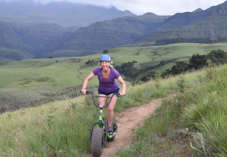 Op de scooter in Drakensbergen, Zuid-Afrika