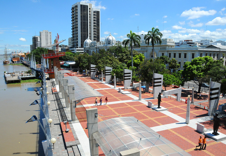 Wandelen over de Malecon in Guataquil