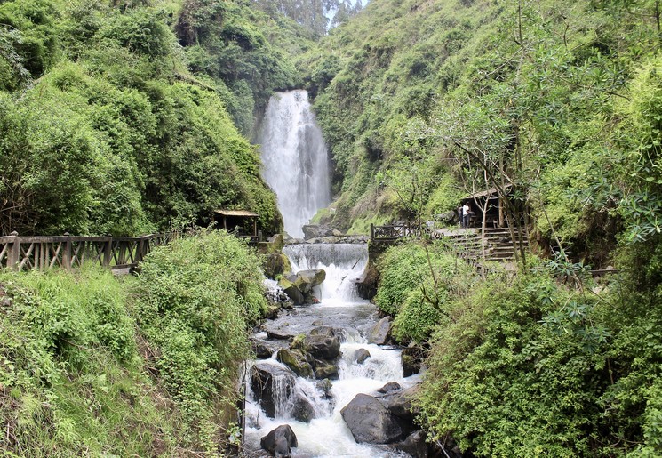 Ecuador-Otavalo-Cuicocha-meer_1_523669