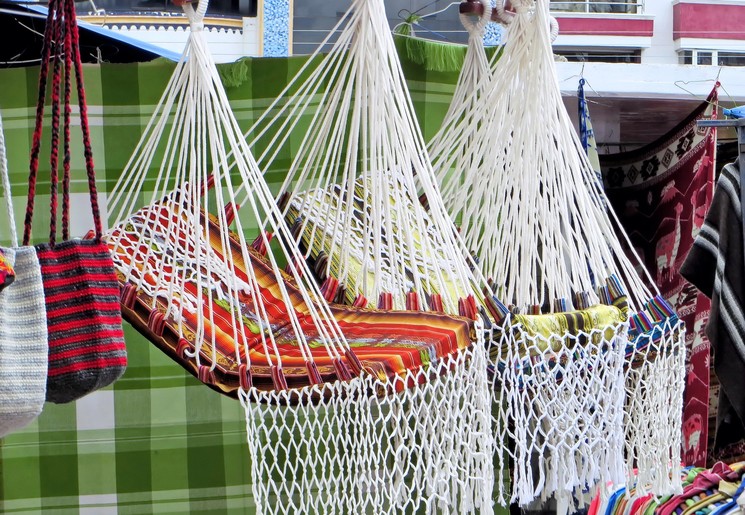 souvenirs van de markt in Otavalo