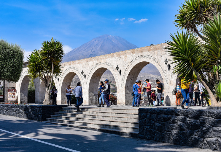 Prachtig uitzicht op de bergen vanuit Arequipa, Peru