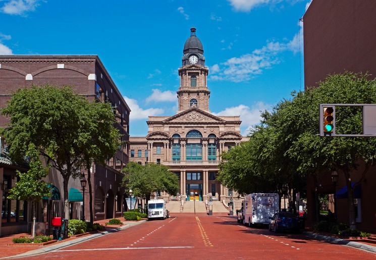 Struin door het oude centrum van Fort Worth met zijn fotogenieke gebouwen, Texas, USA