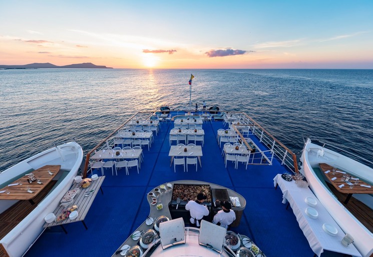 Galapagos Cruise Legend