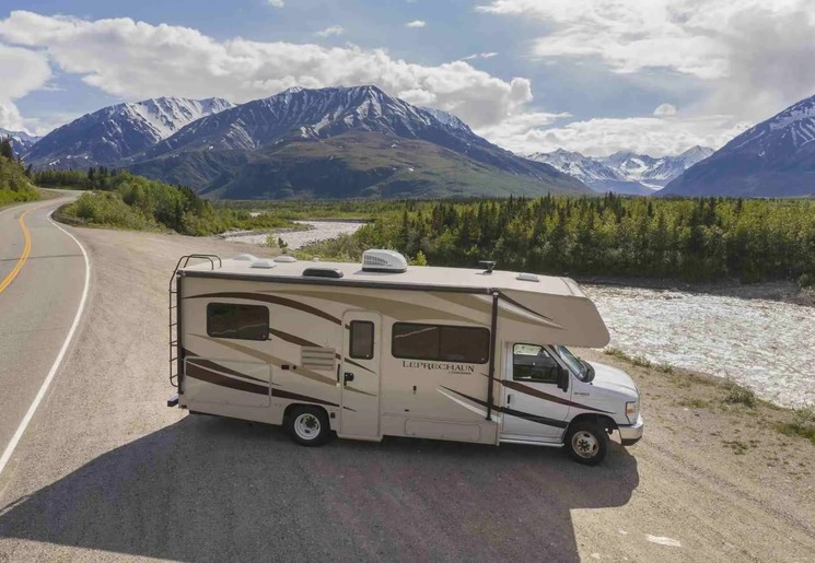 Camper huren voor een roadtrip door Alaska en Yukon