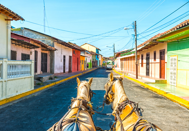 Paard en wagen in Granada, Nicaragua