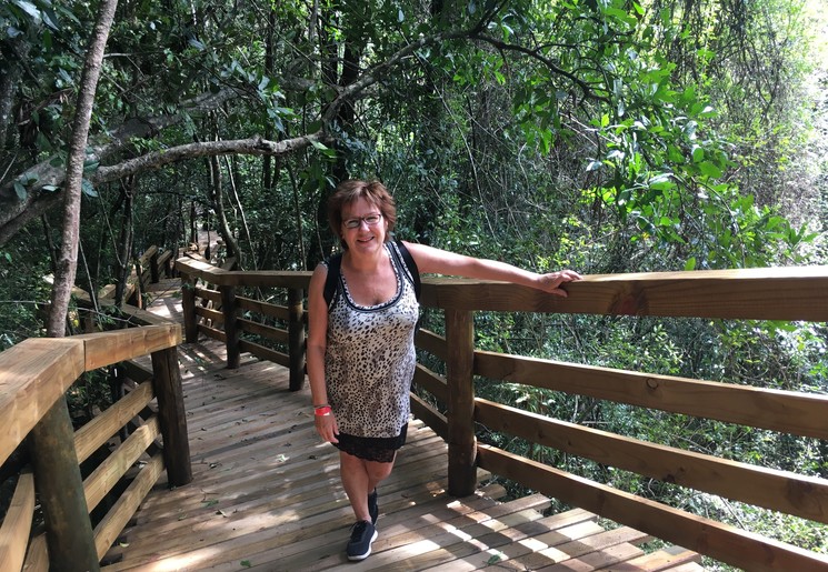 Onze collega Ingrid daalt 60 meter naar beneden bij The Lift, Zuid-Afrika