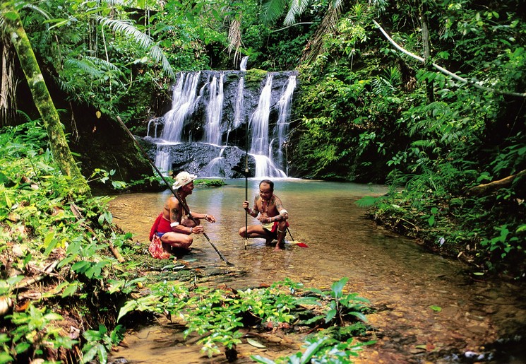 Een bijzondere ervaring: op bezoek bij de Iban-stam in Borneo
