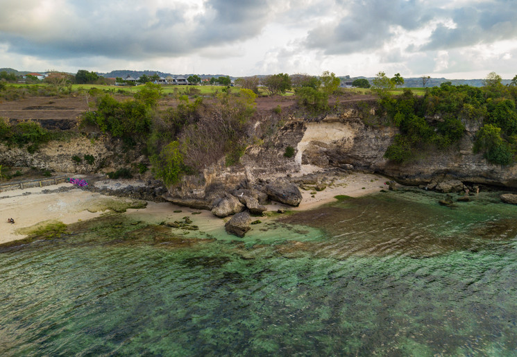 Ruige kusten op Bali bij Balangan