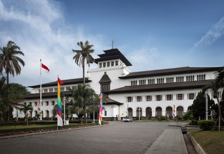 Het Gunung Sate gouvernementsgebouw in Bandung