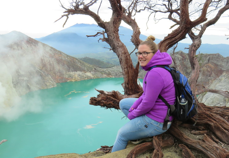 Genieten van het uitzicht op de Ijen