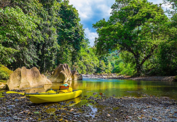 Indonesie-Sumatra-Bukit-Lawang-Kayak