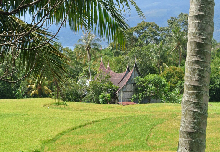 Een traditioneel huis in Bukittinggi op Sumatra, Indonesië