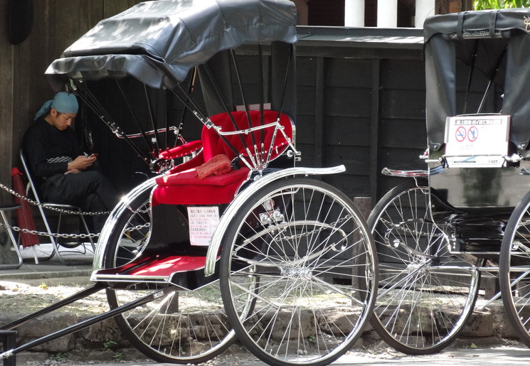 f84655b4-66b1-4a7b-8717-43c8aedc6949