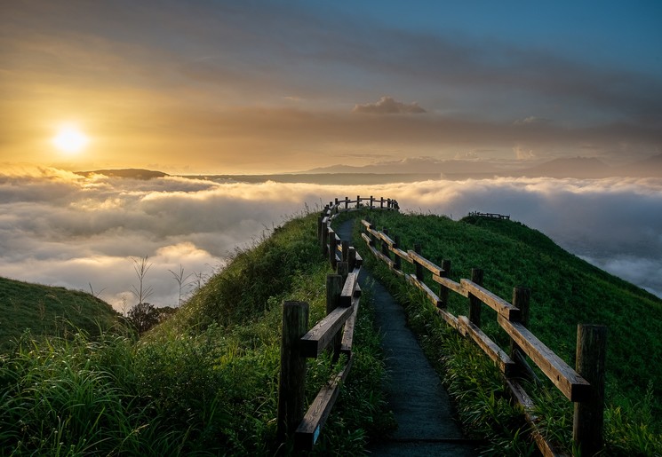 Japan-Mount-Aso-Zonsondergang