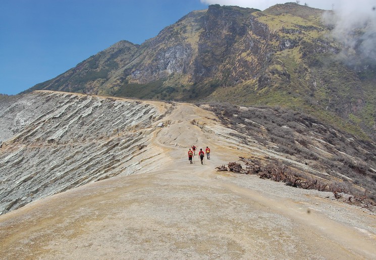 Java-Ijen-vulkaan-beklimmen