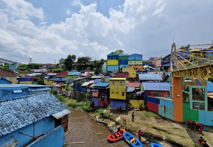 Regenboogdorp in Malang