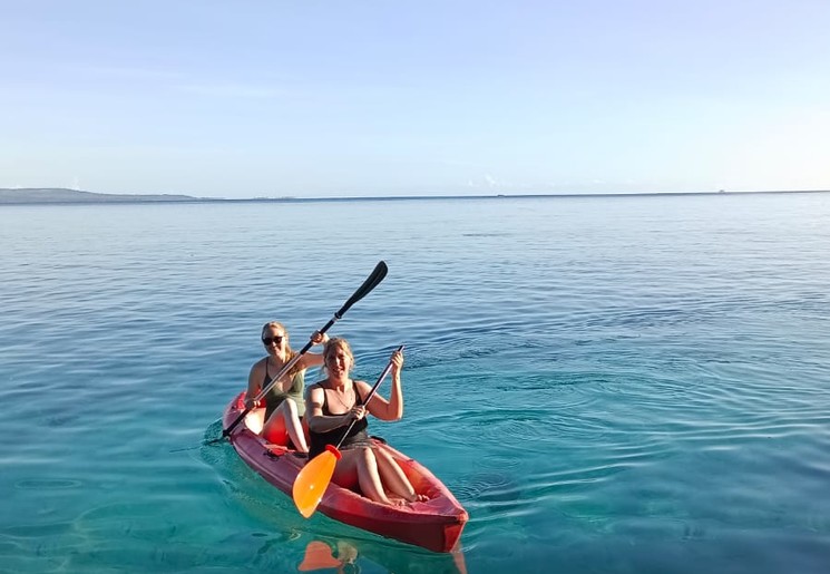Melany Kano Ora beach