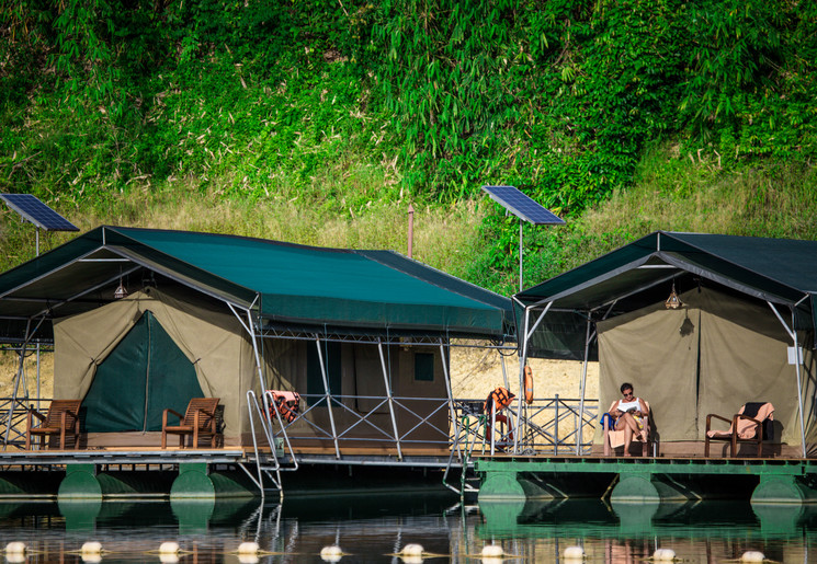 Het Floatel, rainforest Camp van Elephant Hills bij Khao Sok NP, Thailand