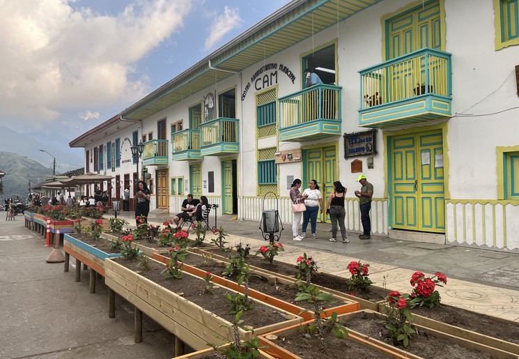 Kleurrijke huizen aan het Salento Plein